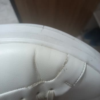 Bershka Ayakkabımda Kısa Sürede Yırtılma Ve Şirketin Cevapsızlığı