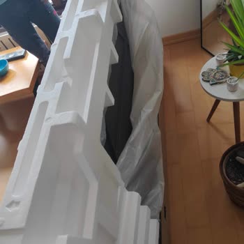 Teslim Edilen Televizyonda Parçalar Eksik Müşteri Hizmetleri Cevapsız