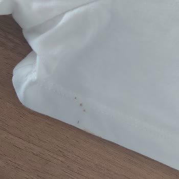 DeFacto'dan Aldığım Tişörtte Boya Akması Ve İade Talebi