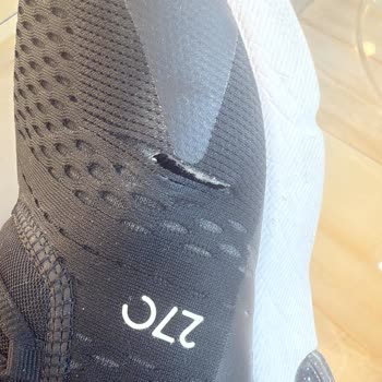 Nike Ayakkabısının Kısa Sürede Üst Kısmının Yırtılması Ve Değişim Talebi Reddedildi