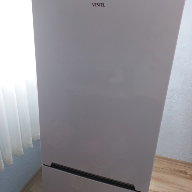 Üç Yıllık Vestel Buzdolabım Gövdesi Delindi, Ücretsiz Yeni Ürün İstiyorum