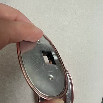 Patlayan Lazer Cihazı Güvenlik Riski Ve İade Talebi