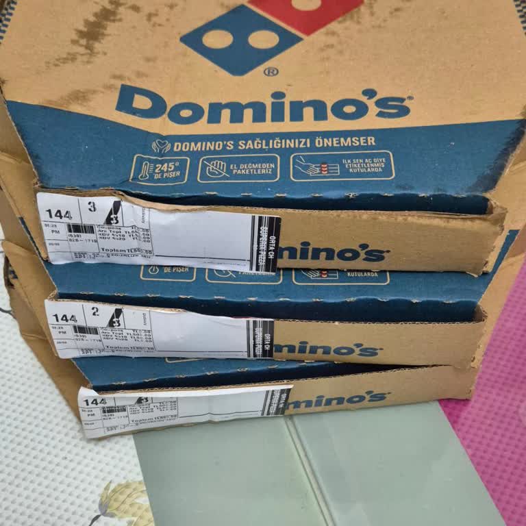 Güvenlik Bandı Kullanılmayan Etiketsiz Pizza Teslimatı