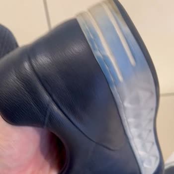 Greyder Sneaker’da Tekrarlayan Renk Atması Ve Kalıcı Çözüm Yoksunluğu
