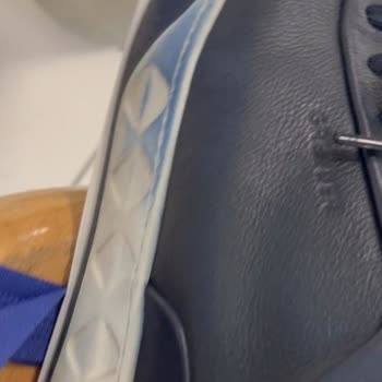 Greyder Sneaker’da Tekrarlayan Renk Atması Ve Kalıcı Çözüm Yoksunluğu