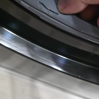 Samsung Çamaşır Makinesindeki Kapak Lastiği Garanti Dışı Değişim Talebi