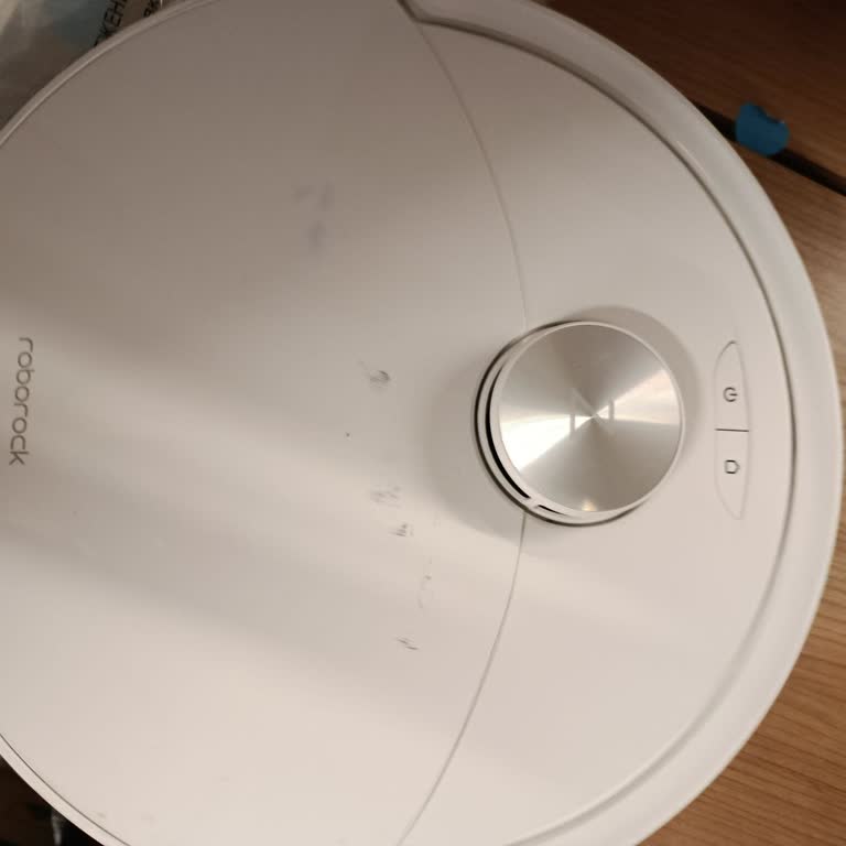 Servis Tarafından Çizik Ve Lekeli Roborock S8 Pro Teslim Alındı, Değişim Talebi