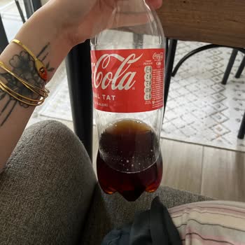 Adapazarı’nda Son Kullanma Tarihi Geçmiş Coca-Cola Şişesi