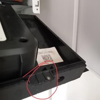 Garanti Altındaki Kombimde Dijital Panel Plastik Parçaları Kırıldı Ücretsiz Değişim Talebi