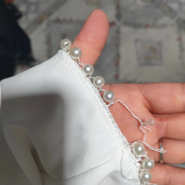 Kusurlu Perle Elbise Ve Uzayan Tadilat Süreci Nedeniyle Ücret İadesi Talebi