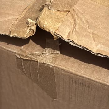 Zara'dan Kırık Tabure Ve Cevapsız Müşteri Hizmetleri