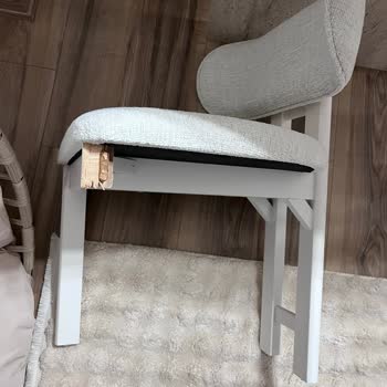 Defolu Sandalye Değişimi Gecikiyor, Teslim Edilmedi
