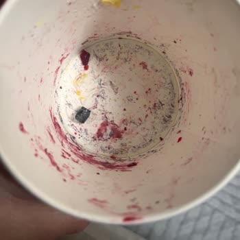 Frozella Çikolatalı Meyve Cipsinde Demir Parçası Bulundu, Çocuk Yaralandı