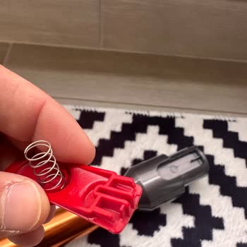 Dyson V10 Hortum Klipsi Kırıldı; Yedek Parça Ve Hızlı İletişim Talebi