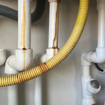 Garanti Kapsamındaki Kombimde Su Kaçağı Ve Servisin Müşteri Hatası İddiası