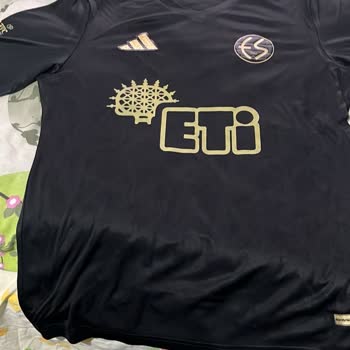 Geç Teslim Edilen Ve Defolu Eskişehirspor Forması İçin Değişim Talebi