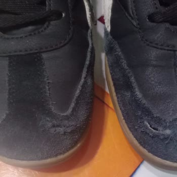 Reebok Ayakkabısının 20 Gün İçinde Yırtılması Ve Sahte Ürün Şüphesiyle İade Talebi