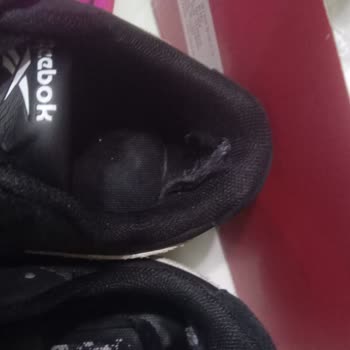 Reebok Ayakkabısının 20 Gün İçinde Yırtılması Ve Sahte Ürün Şüphesiyle İade Talebi