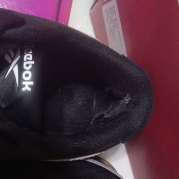 Reebok Ayakkabısının 20 Gün İçinde Yırtılması Ve Sahte Ürün Şüphesiyle İade Talebi