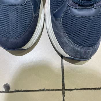 Kısa Sürede Renk Atan Ve Deforme Olan Ayakkabının Değişim Talebi