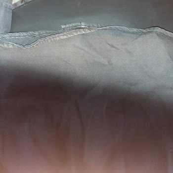 Kısa Sürede Renk Solan Gömlek İçin Çelişkili Üretim Hatası İddiası