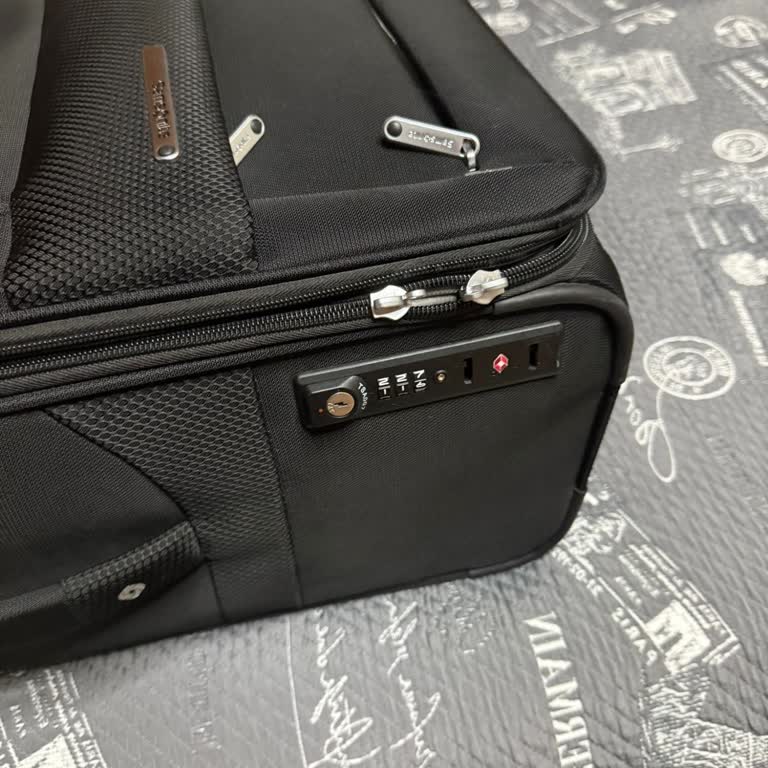 Bagaj Güvenlik Kontrolünde Samsonite Valizim Kırıldı