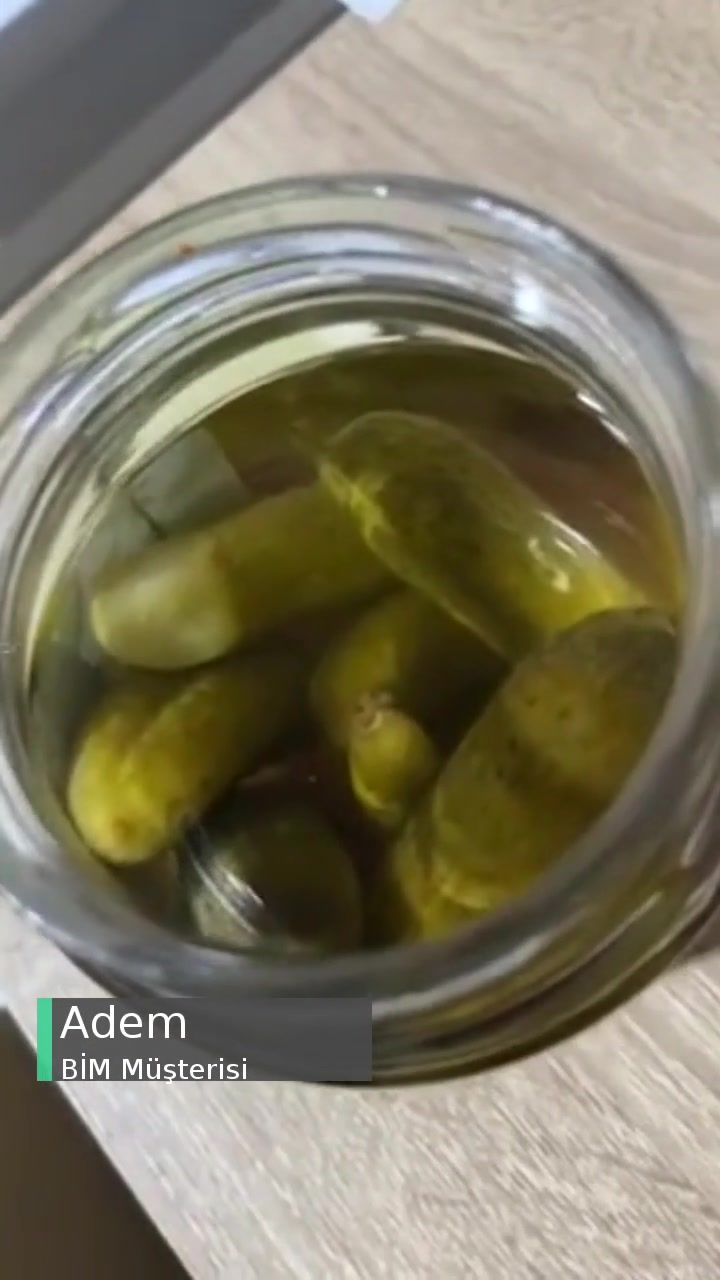 BİM Fıçı Salatalık Turşusunda Küf Benzeri Bir Şey Var! videonun kapak resmi
