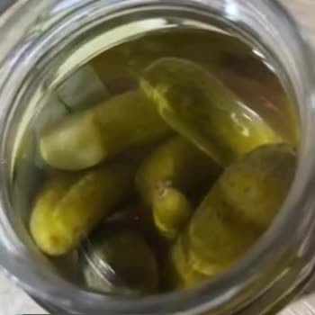 BİM Fıçı Salatalık Turşusunda Küf Benzeri Bir Şey Var!