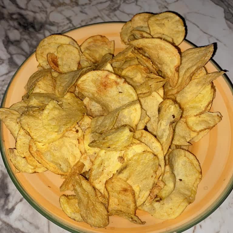 Yanmış Ve Kötü Kokulu Patates Cipsi