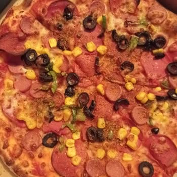 Yanmış, Soğuk Ve Yanlış Pizza İçin Mağduriyet Ve İade Talebi