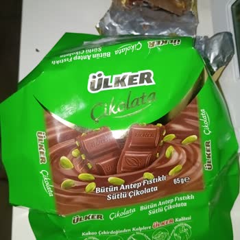 Ülker Çikolatasında Saç Ve Küflü Antep Fıstığı Bulunması
