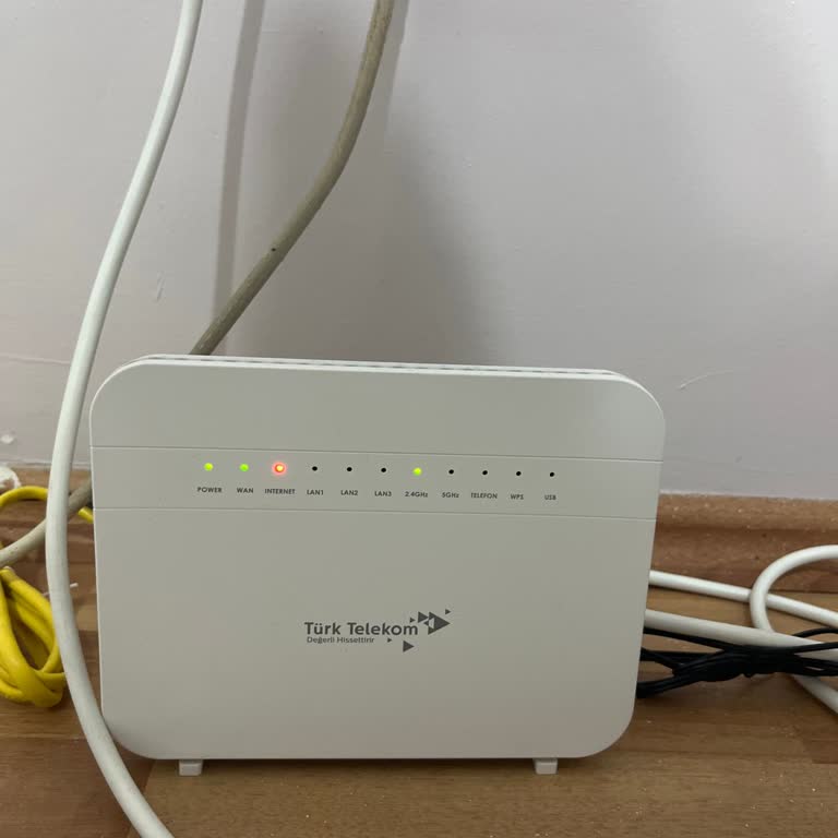 İnternet Kesintisi Ve Fatura İadesi İçin Acil Müşteri Hizmetleri Talebi