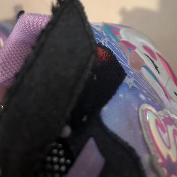 Skechers Çocuk Ayakkabısında Hızlı İplik Atması Ve Değişim Talebi