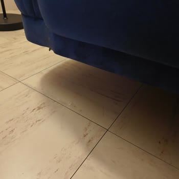 İstikbal 1600 Euro'luk Salon Takımı Kırıldı, Garanti Yardımı Yok