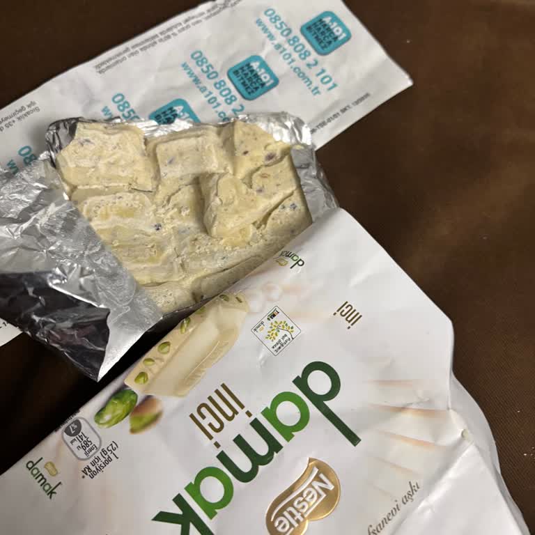 Nestle Damak İnci Çikolatası Küflenmiş Ve Sağlık Riski Oluşturuyor