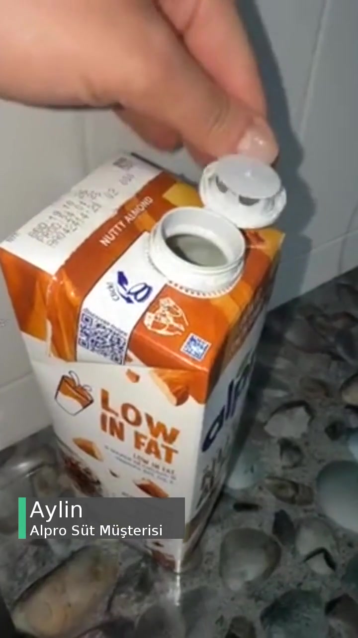 Alpro Yeni Açılan Pakette Yüzen Küf! videonun kapak resmi