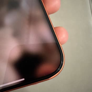 Kısa Sürede Kasa Yamulması Ve İz Gözlemlenen Ayıplı İPhone 17 Pro Max