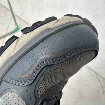 Skechers Ayakkabısında İlk Yağmurda Renk Sızıntısı Ve Kenar Boyası Çözülmesi