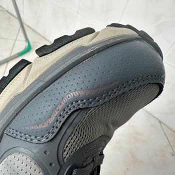Skechers Ayakkabısında İlk Yağmurda Renk Sızıntısı Ve Kenar Boyası Çözülmesi