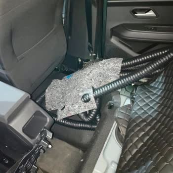 Renault Duster'da Üretim Hatası: Emniyet Kemer Vida Sorunu Ve İç Mekanda Nem Kokusunun Oluşması
