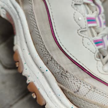 Ayıplı Skechers Ayakkabısı Ve Mağazaya Geri Dönüş İmkânsızlığı