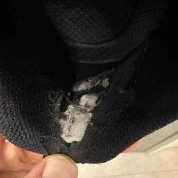 Skechers Ayakkabısının Tabanı 20 Gün İçinde Açıldı, Şikayet Müşteri Kaynaklı Olarak Reddedildi