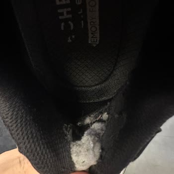 Skechers Ayakkabısının Tabanı 20 Gün İçinde Açıldı, Şikayet Müşteri Kaynaklı Olarak Reddedildi