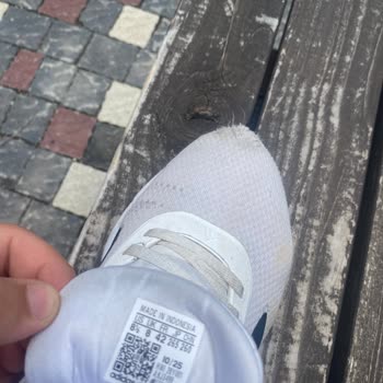 Garanti Altındaki Adidas Ayakkabım Kısa Sürede Yırtıldı, Değişim Reddedildi