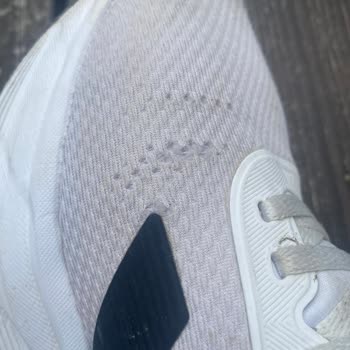 Garanti Altındaki Adidas Ayakkabım Kısa Sürede Yırtıldı, Değişim Reddedildi