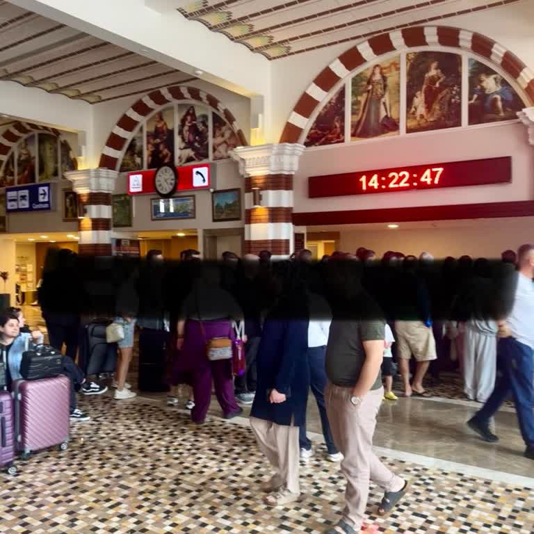 Kemer Otelinde Oda Tesliminde Aile Saatlerce Bekletildi Ve Değersiz Hissettirdi