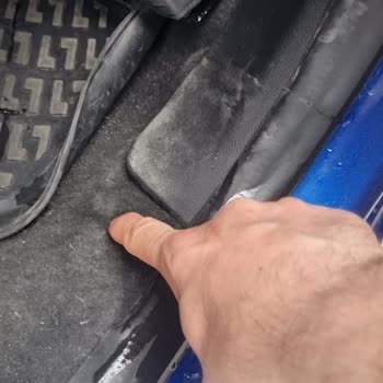 Renault Taliant Araç Yağmurda Su Alıyor, Garanti Kapsamında Çözüm Talebi