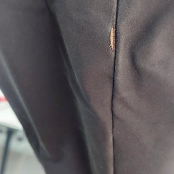 Montun Kol Kumaşındaki Üretim Hatası Ve Mağazanın Kullanıcı Hatası İddiası