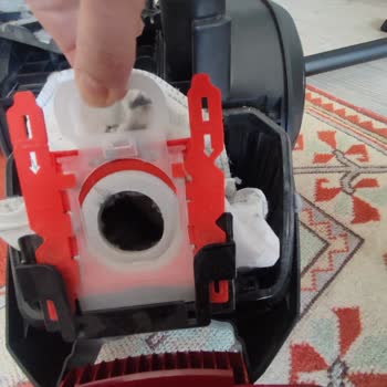 Bosch Torbalı Süpürge Düşük Emiş Gücü Ve Toz Kaçırması, Üst Model Değişim Talebi