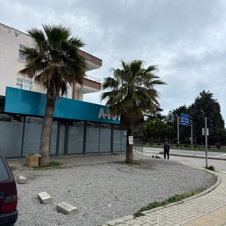 Personel Sohbeti Ve Kaba POS Kullanım Şekli Müşteriyi Rahatsız Etti